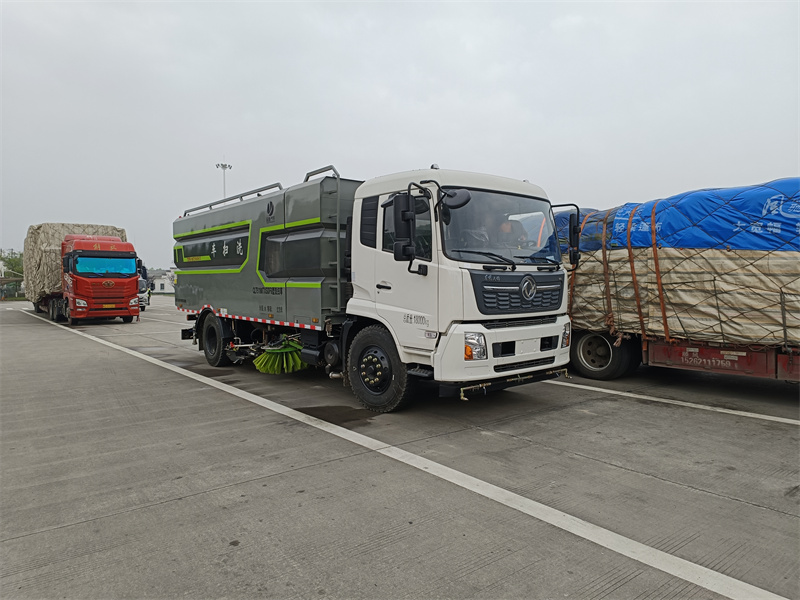 東風(fēng)天錦康明斯230匹馬力清掃車-東風(fēng)天錦洗掃車廠家介紹 東風(fēng)天錦康明斯230匹馬力清掃車-東風(fēng)天錦洗掃車廠家介紹